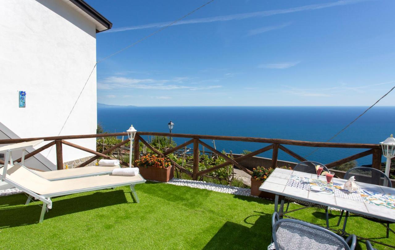 Holidays Perla D'Amalfi Exteriör bild