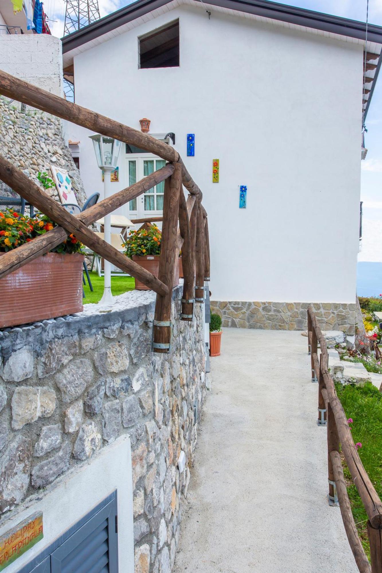 Holidays Perla D'Amalfi Exteriör bild